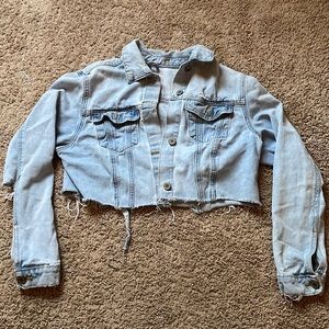 Jean jacket (medium In women but can fit small also)